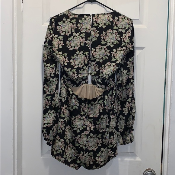 Romper - Picture 1 of 4